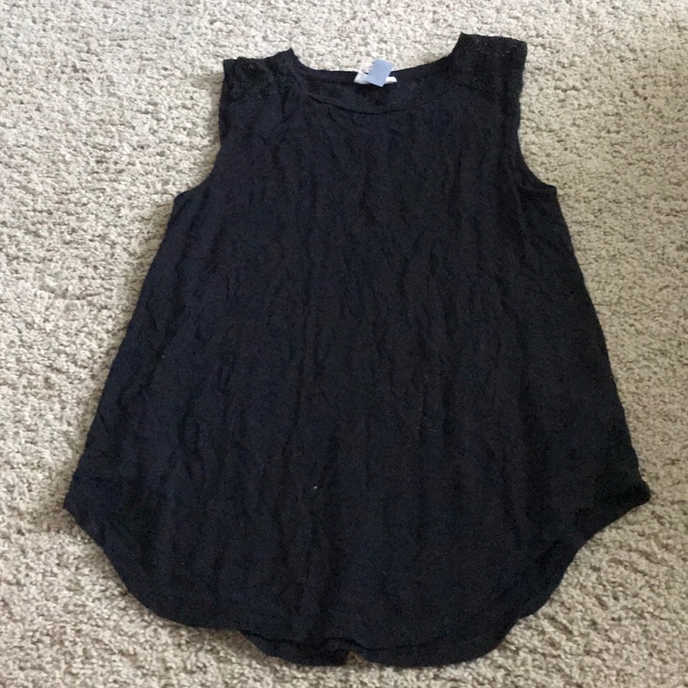 old navy black shirt sleeve